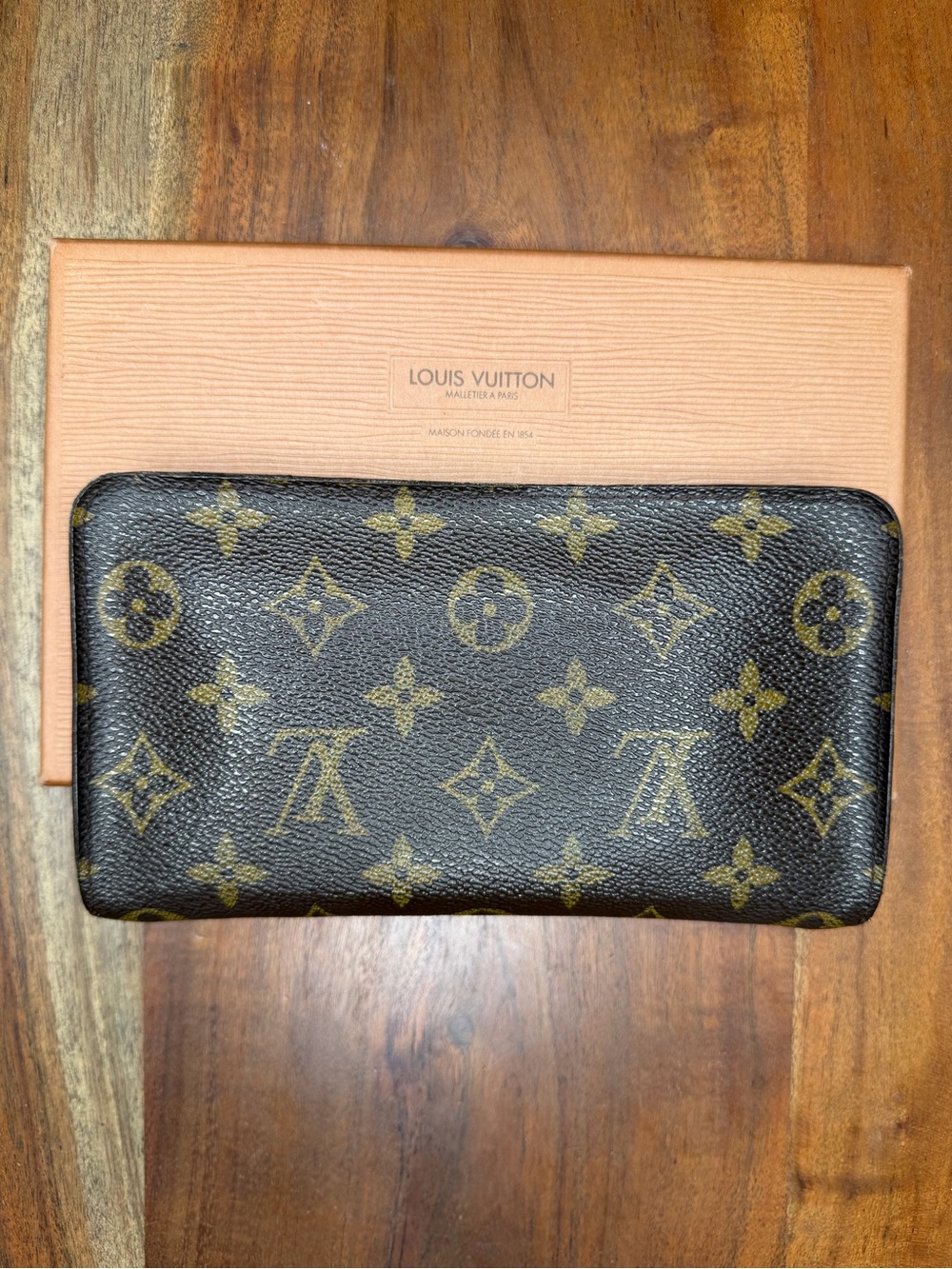 Louis Vuitton Monogram Canvas Zip Around Wallet - Brown/Gold